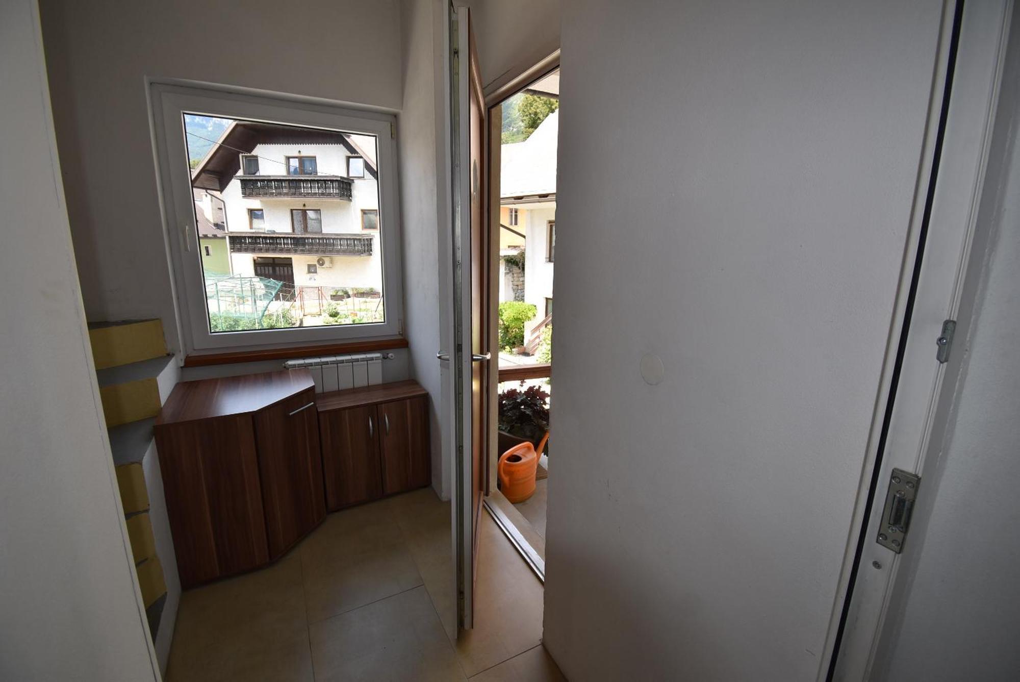 Apartments Free Alps, Massage & Wine Бовец Экстерьер фото
