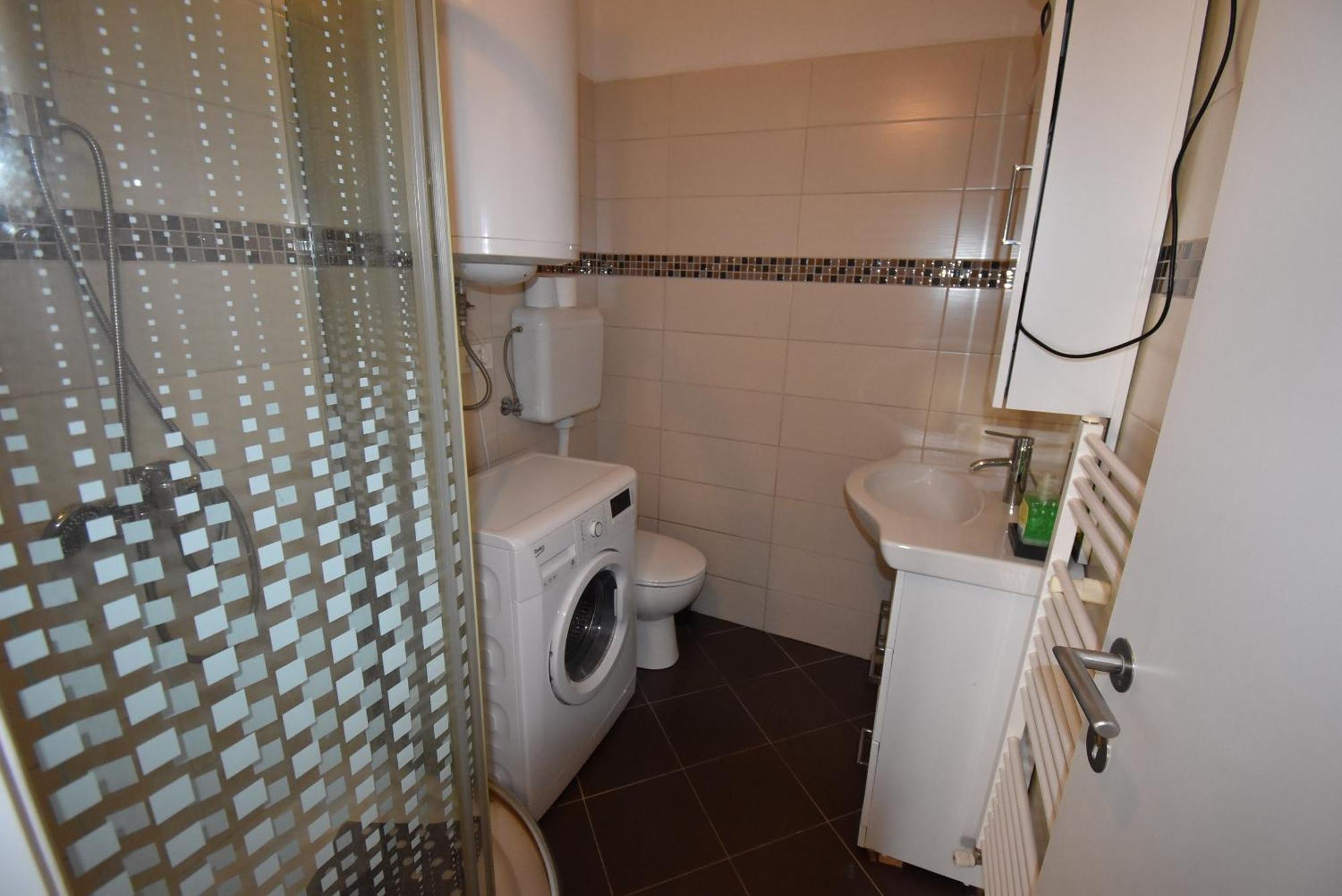 Apartments Free Alps, Massage & Wine Бовец Экстерьер фото